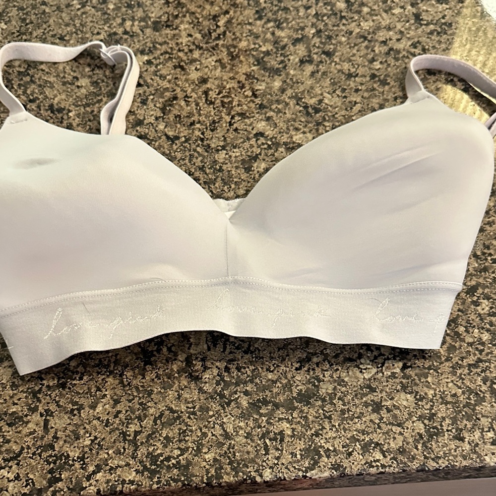 PINK Victoria's Secret Light Gray Seamless Bra